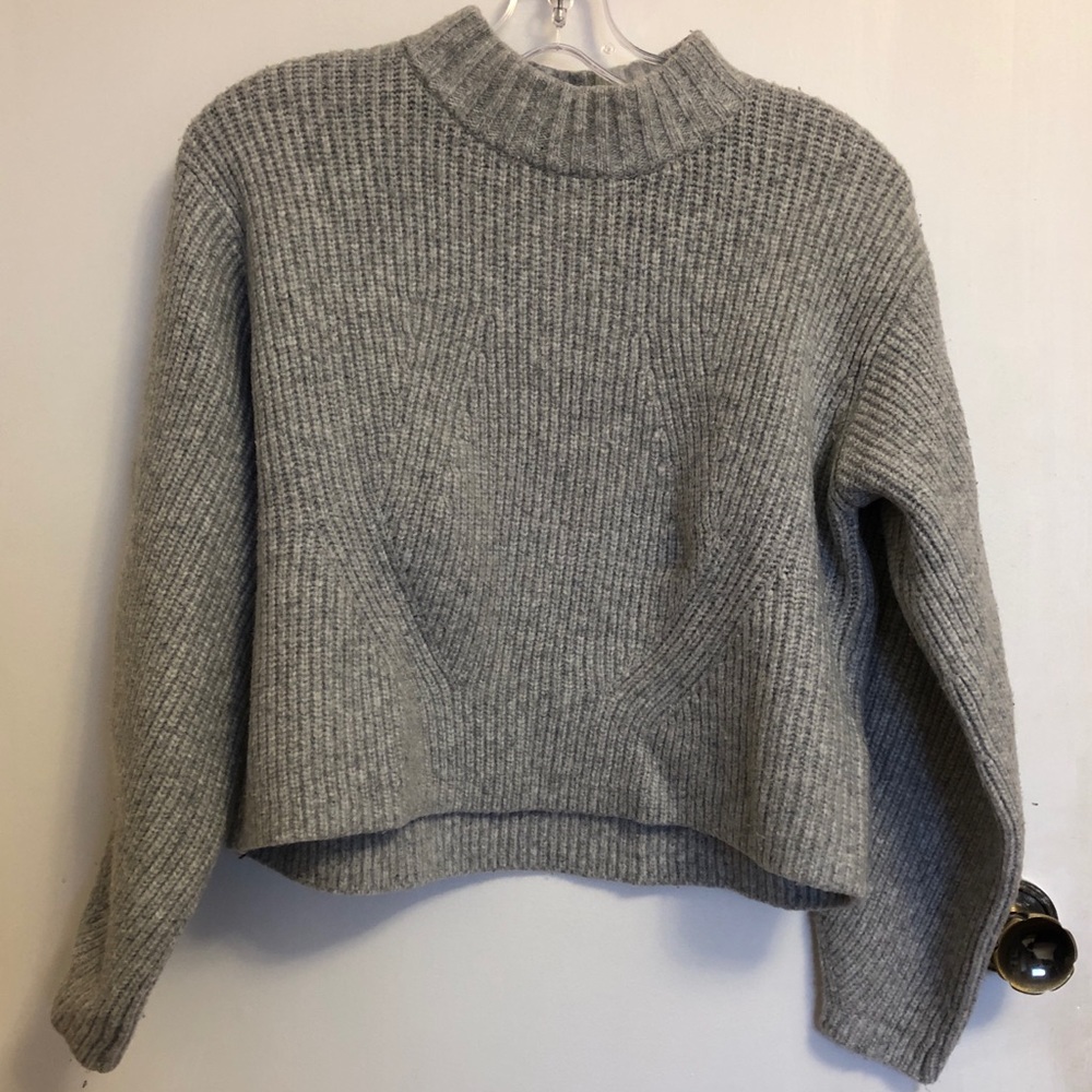H&M Gray Ribbed Sweater - Picture 6 of 7